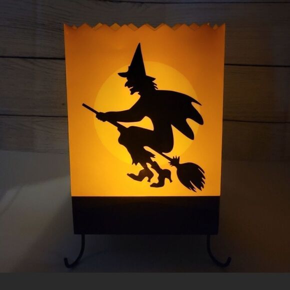NEW PR3673 Hallmark Hauntington Cackling Witch Luminary - Picture 7 of 13